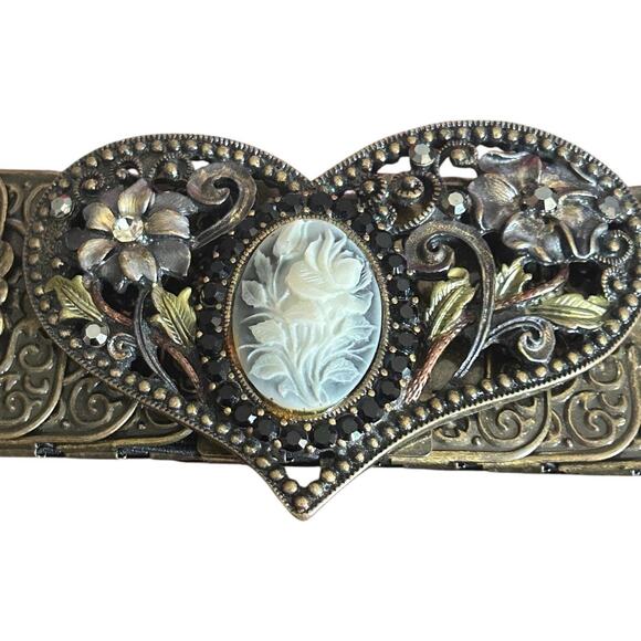 Cameo Heart Stretch Belt Romantic Gothic Floral  Victorian Inspired Belt main image 5